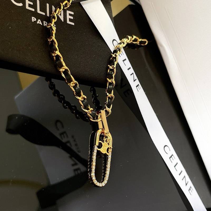 《大人気》セリーヌ トリオンフ ネックレス 偽物 Cec63986代引きを販売