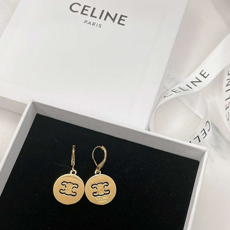 ☆超人気☆セリーヌ トリオンフ コピー スイベル イヤリング Cej73808通販