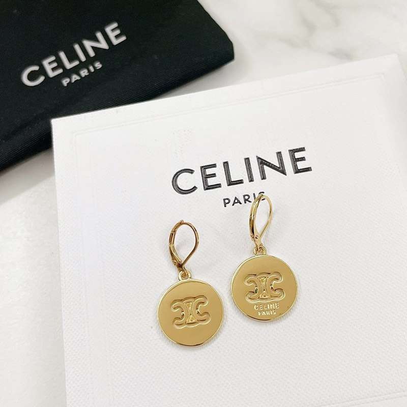 ☆超人気☆セリーヌ トリオンフ コピー スイベル イヤリング Cej73808N級品