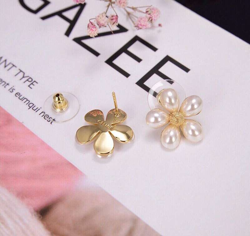 人気No1セリーヌ 花 グラスパール ピアス コピー Ceq68816最高級