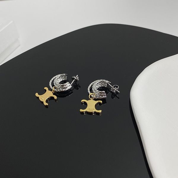 お洒落で可愛い セリーヌ トリオンフ ピアス 偽物 Cex40579高い品質