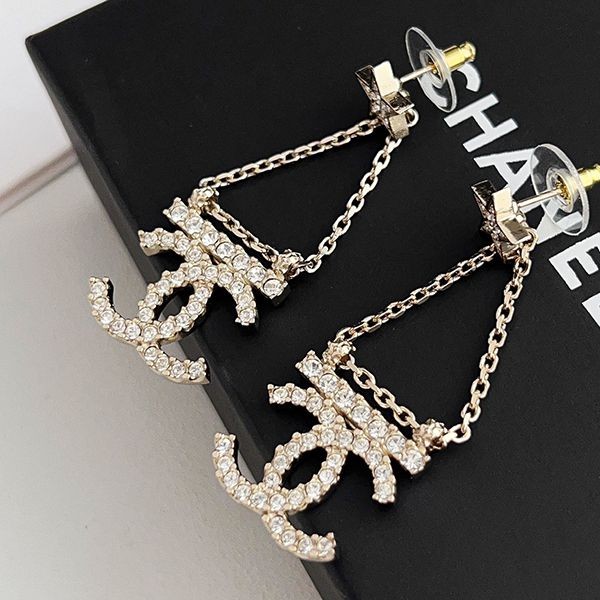 定番シャネル スイング ピアス コピー CCロゴ スター クリスタル ゴールド AB8068B07810NH432高い品質