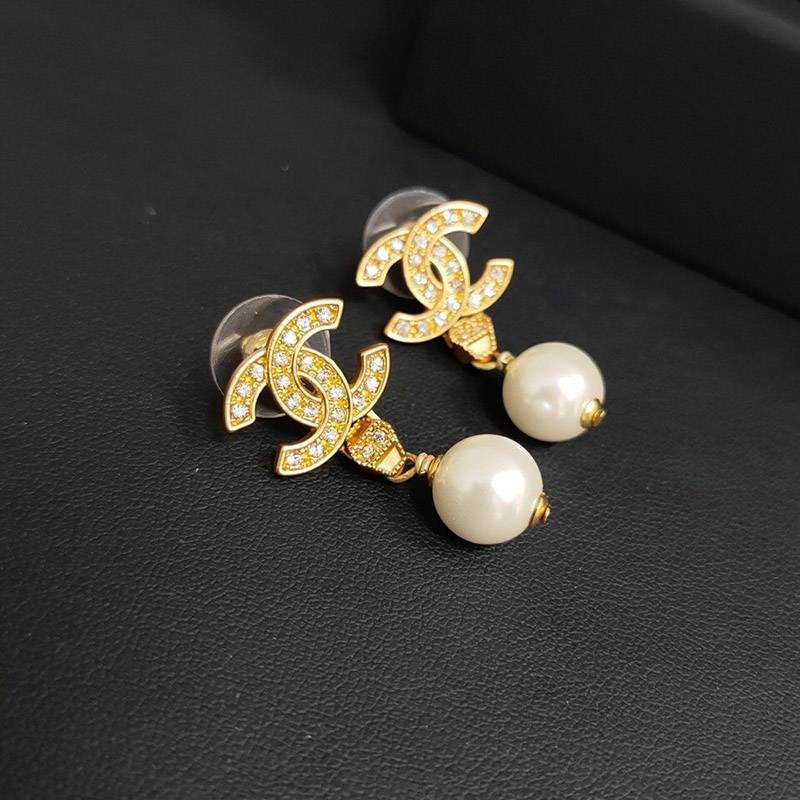 人気急上昇シャネル コピー CCロゴ レジン & ストラス ピアス shd54846高い品質