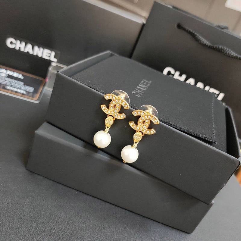 人気急上昇シャネル コピー CCロゴ レジン & ストラス ピアス shd54846N級品