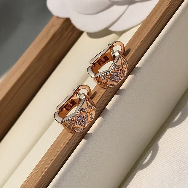 大人気!注目度NO.1シャネル ココ クラッシュ 偽物 コレクション ピアス shq14824N級品