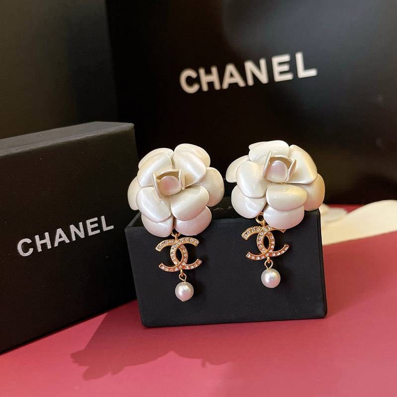 《大人気》シャネル スーパーコピー CCロゴ レジン & ストラス ピアス shq57713人気