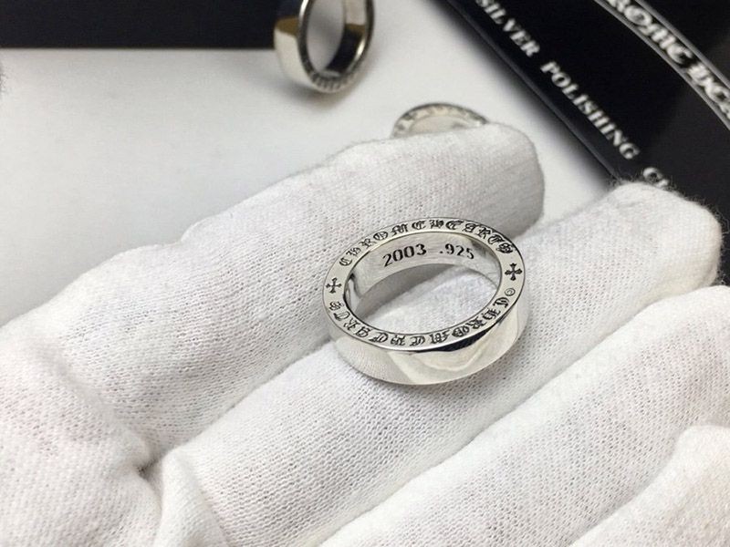 お洒落に♪ クロムハーツ  CHクロス リング 指輪 コピー Kuf05449高い品質