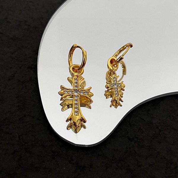 定番人気 クロムハーツ クロス ピアス 偽物 Kul65194激安送料無料