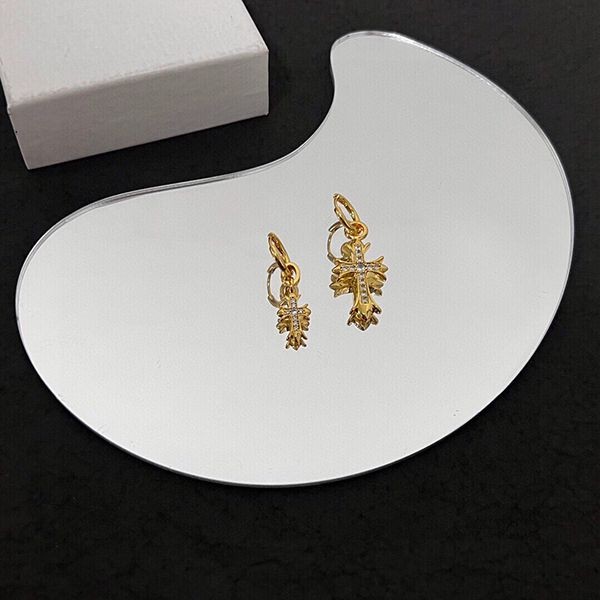 定番人気 クロムハーツ クロス ピアス 偽物 Kul65194高い品質