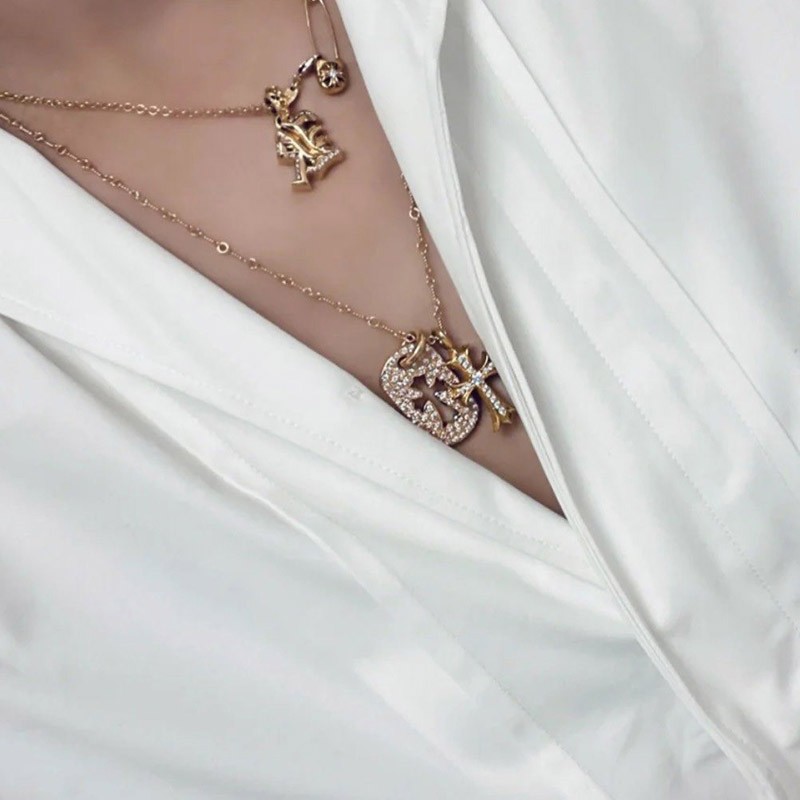 争奪戦 【クロムハーツ ネックレス コピー】CHクロス 22K セーフティピン ゴールド Kun81184高い品質