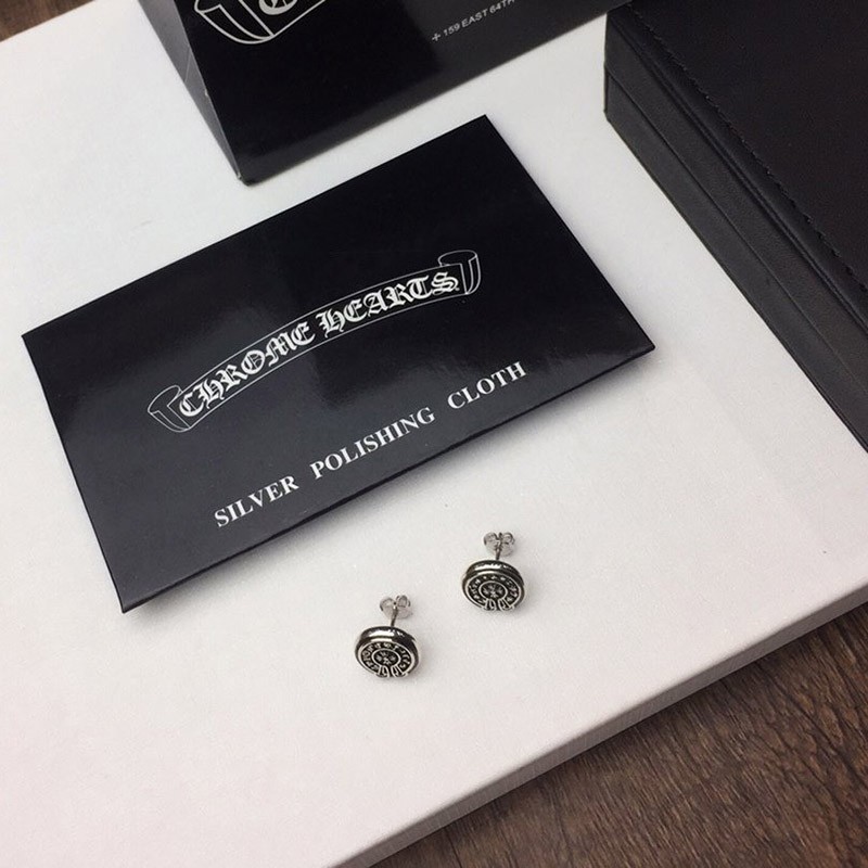 【日本未発売】【クロムハーツ ピアス コピー】CH プラス クロスボール ピアス シルバー Kur15444代引きを販売