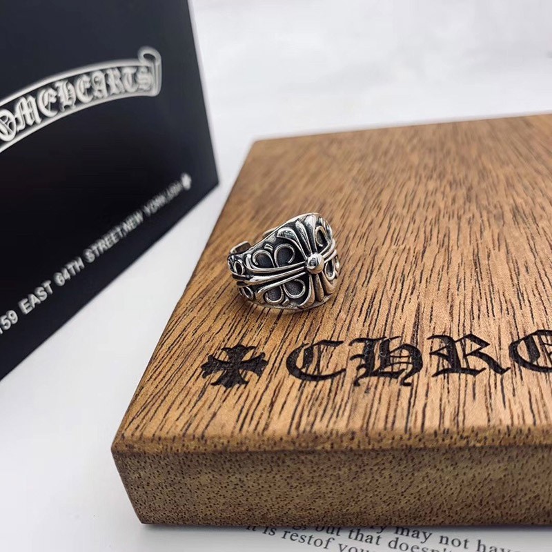 クロムハーツ フローラルクロス CHプラス リング 偽物 Kur56100高い品質