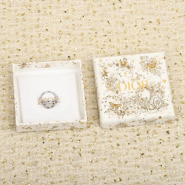 ギフトに最適♪ディオール CD リング スーパーコピー deb43851通販
