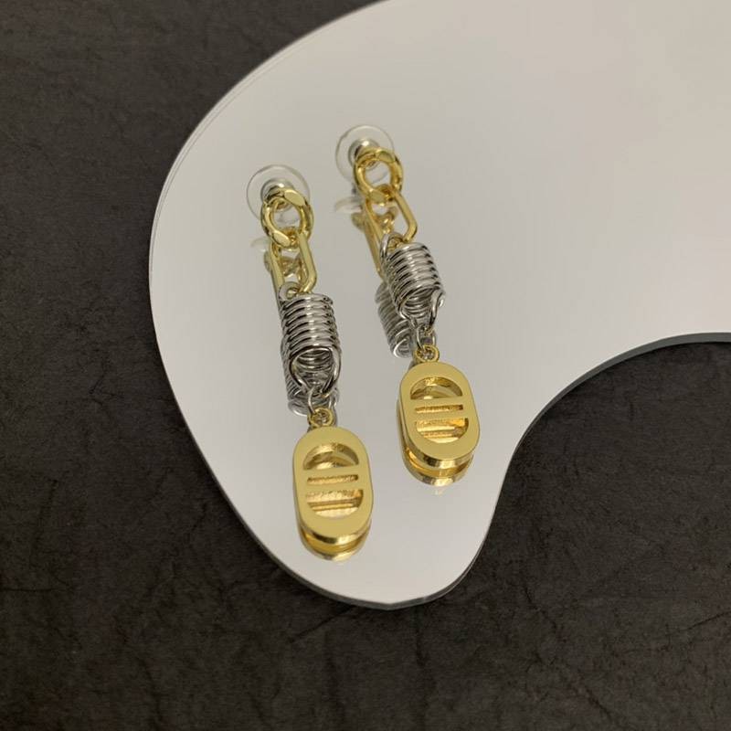 ★日本!!人気！ディオール メタル ピアス スーパーコピー dek08754通販