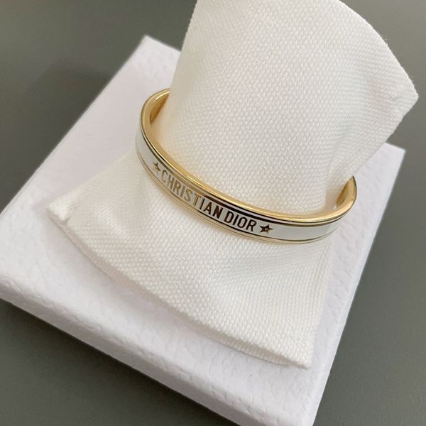 世界中で大人気♪ディオール"ディオール Code"メタル&ラッカー バングル Gold del25178激安送料無料