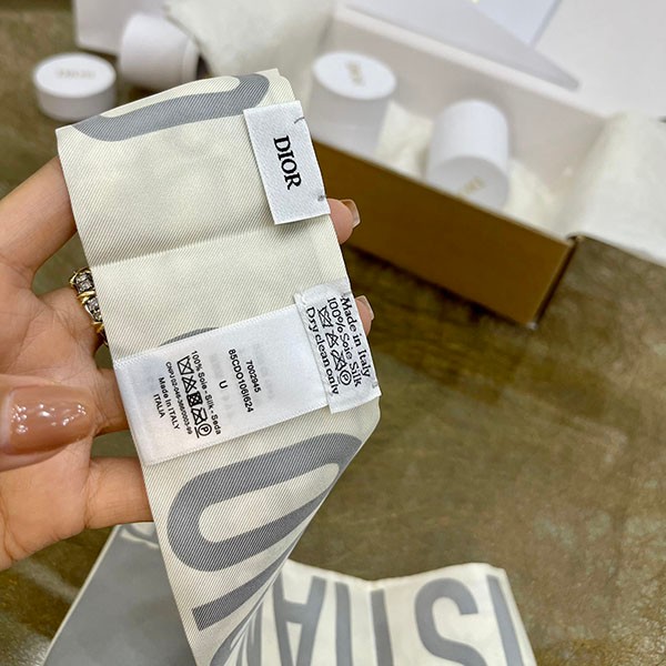 【人気商品】ディオール スカーフ コピー★TOILE OBLIQUE "ミッツァ コピー​" dex68773最高級