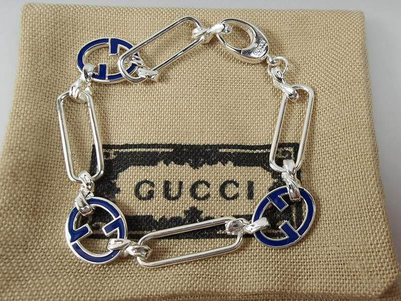 《大人気》グッチ インターロッキングG コピー シルバーブレスレット gul50674