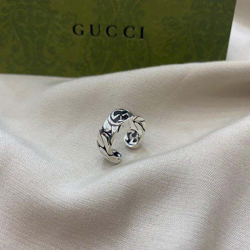 送料込【グッチ】インターロッキングG☆シルバー製イヤーカフ gus21106代引きを販売