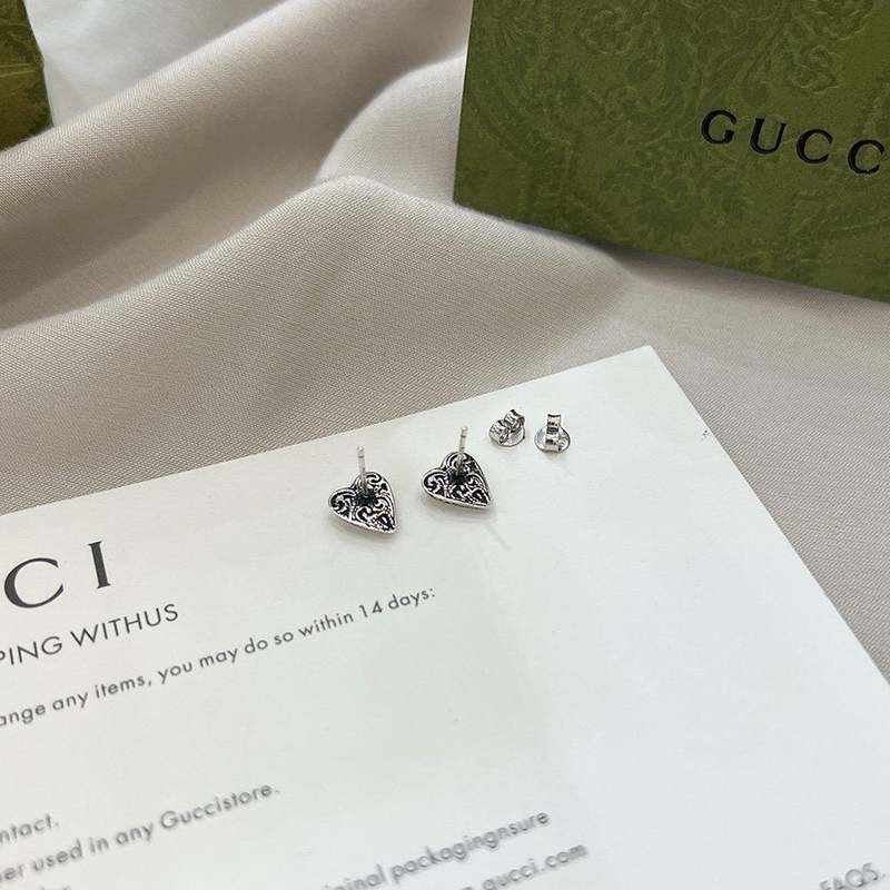大人気!!新色 グッチ ハート スーパーコピー ピアス guw03907通販