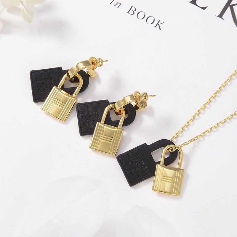 定番【人気】★エルメス コピー★オケリー ピアス 4色 H078851CK18