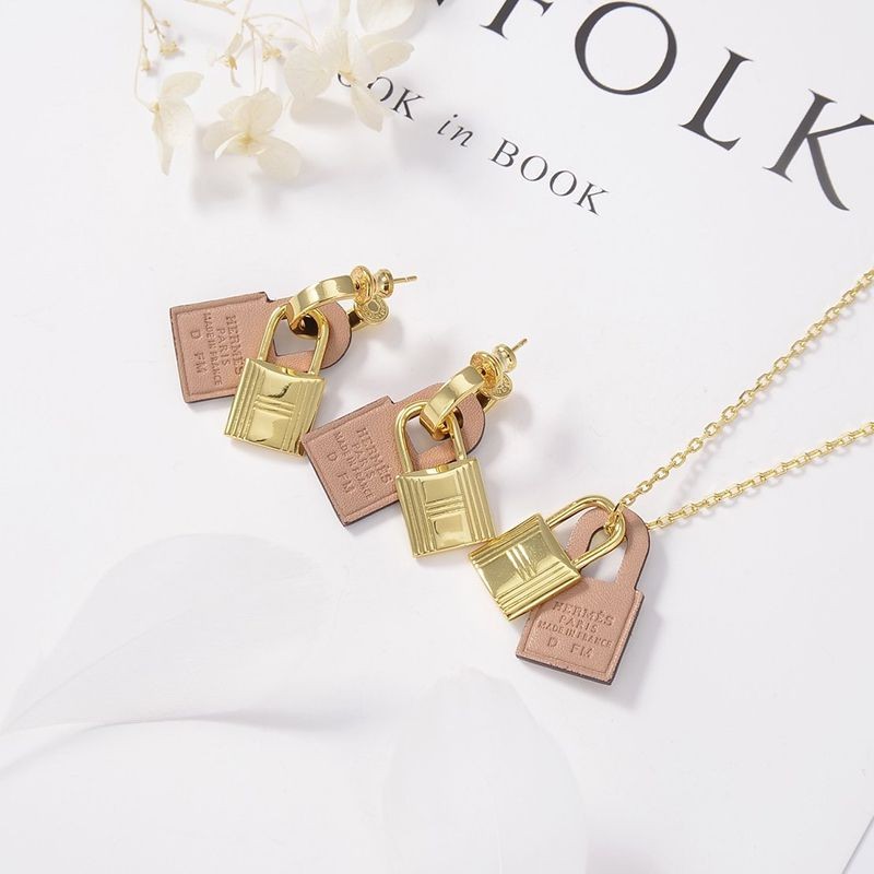 定番【人気】★エルメス コピー★オケリー ピアス 4色 H078851CK18最高級