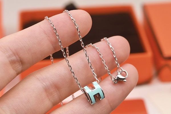 スーパーコピーエルメス Pop H ペンダント コピー ern61736通販