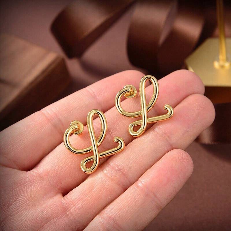大人気!!新色ロエベ コピー アナグラム スタッド ピアス loa54822高い品質