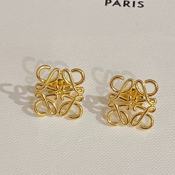 目を惹くカラーロエベ 偽物 アナグラム スタッド ピアス loh17499