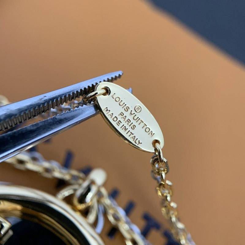 争奪戦ルイヴィトン LV サークル コピー ネックレス vuc10948人気