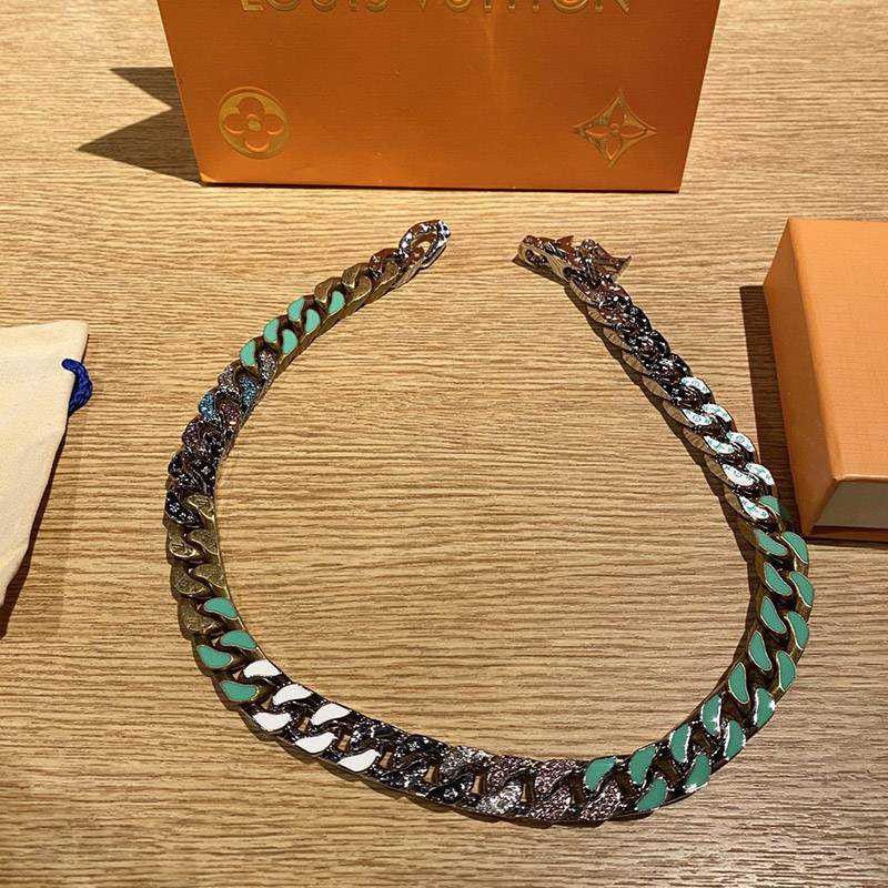 大人気!!新色ルイヴィトン 偽物 コリエ・チェーンリンクス パッチーズ ストラス ネックレス vuf50254品質保証