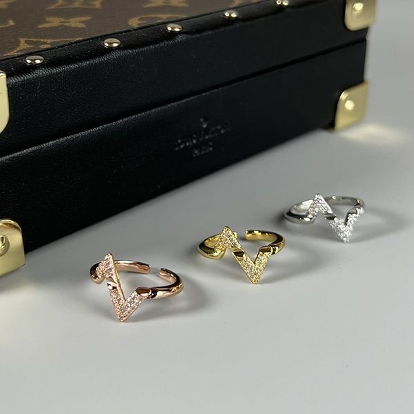【人気商品】ルイヴィトン リング コピー ダイヤ 選べる3色 vuh23716代引きを販売