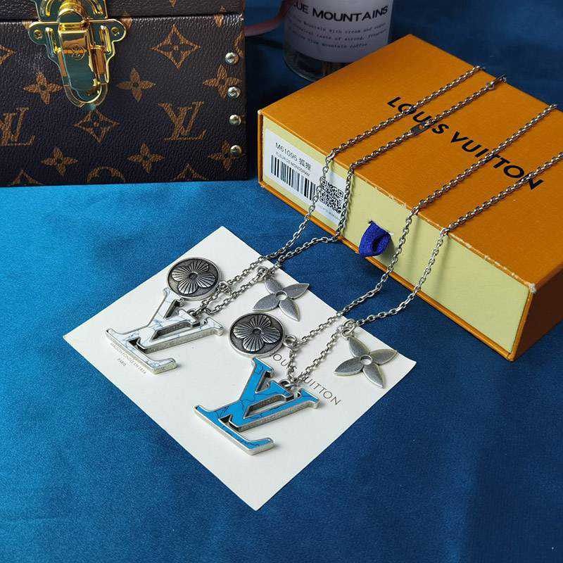 超話題!ルイヴィトン LVロゴ ネックレス 偽物 2色 vuh37902通販