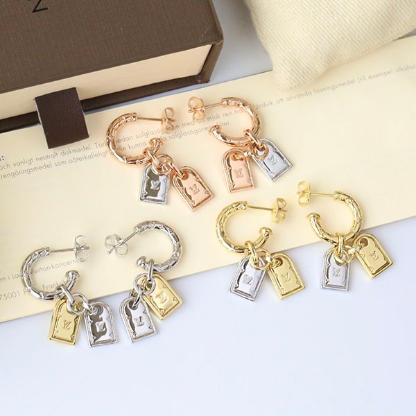可愛い ルイヴィトン ブックルドレイユナノグラム ピアス 偽物 vuj08670