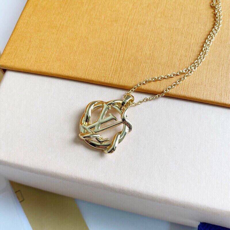 大人気!!新色ルイヴィトン LVロゴ ネックレス コピー vul93527高い品質