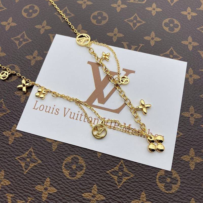 可愛いルイヴィトン 偽物 ブラスレ イディール チャーム vus94741高い品質