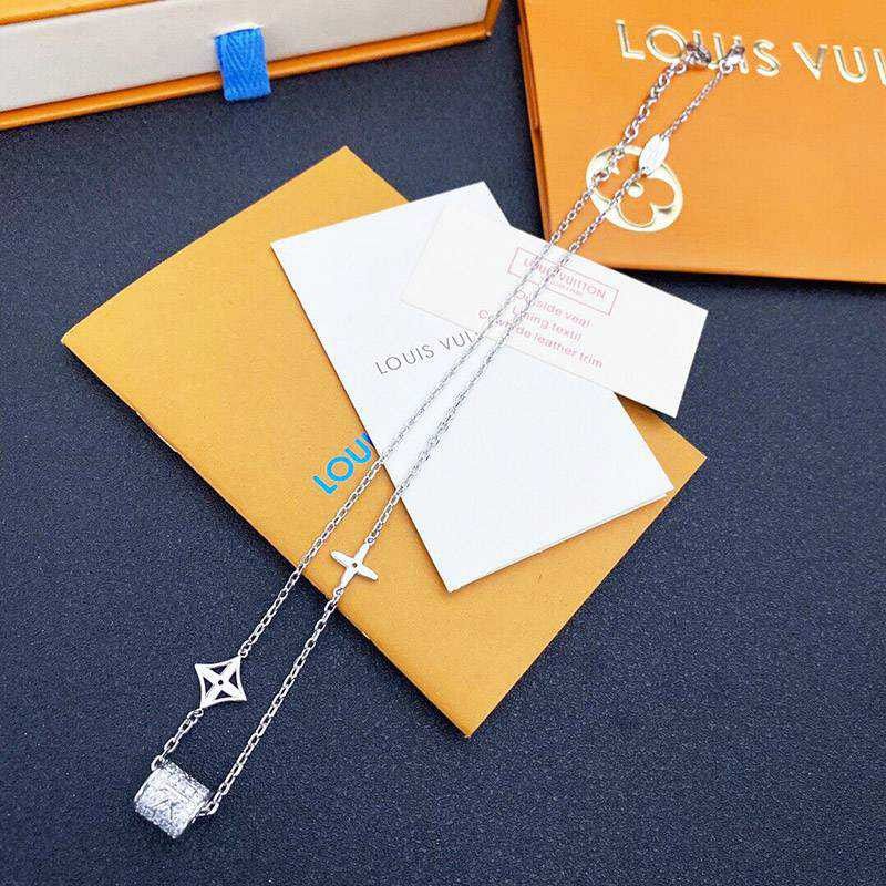 希少色ルイ ヴィトン ネックレス 偽物 シルバー vut22444激安送料無料