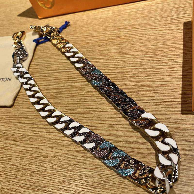 超希少！ルイヴィトン コピー コリエ・チェーンリンクス パッチーズ ストラス ネックレス vux38192高い品質