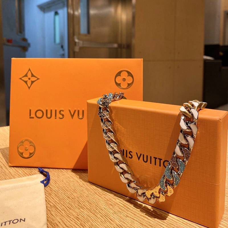 超希少！ルイヴィトン コピー コリエ・チェーンリンクス パッチーズ ストラス ネックレス vux38192品質保証