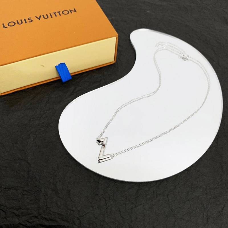 セール新作ルイヴィトン パンダンティフ LV ヴォルト コピー アップサイド ダウン vuz31480通販