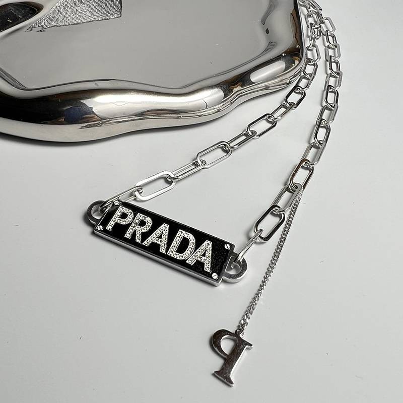 ☆超人気☆高品質♪♪♪ プラダ シンボル ネックレス 偽物 pud45039通販
