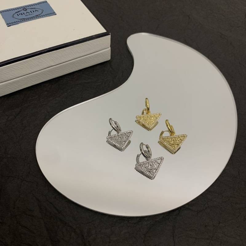 高品質♪♪♪ プラダ シンボル ピアス コピー puu54459人気