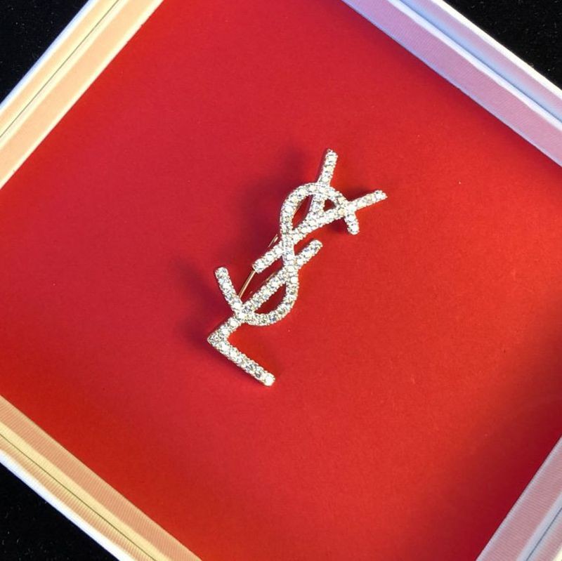 目を惹くカラー【サンローラン】◆オピウム◆ YSL クロコダイル ブローチ コピー Sap24737
