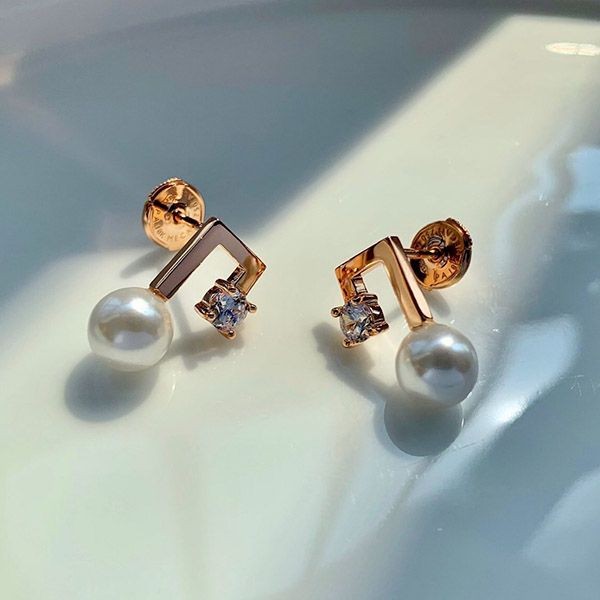 世界中で大人気♪TASAKI コピー プチ バランス ノート イヤリング ピアス tas79778人気