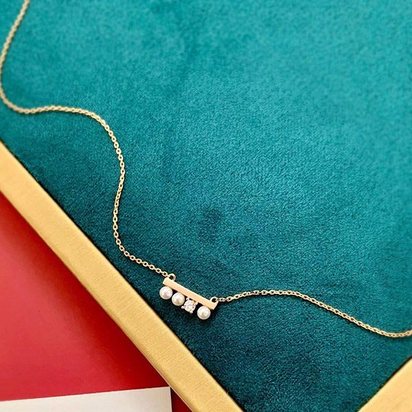 お洒落 TASAKI 偽物 プチ バランス ダイヤモンド ソロ ネックレス taz13279激安送料無料