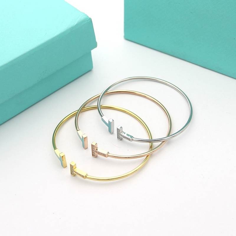 日本未入荷 ☆ティファニー T ワイヤーブレスレット 偽物 Tib05248N級品
