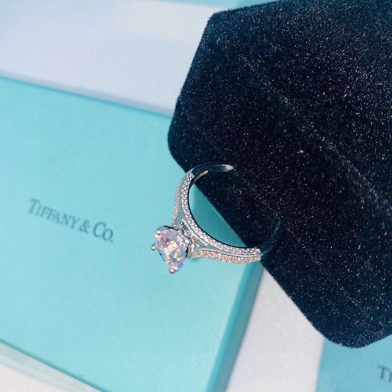 セール新作【Twiceサナさん着用】ティファニー Soleste 婚約指輪 リング Tii58453人気