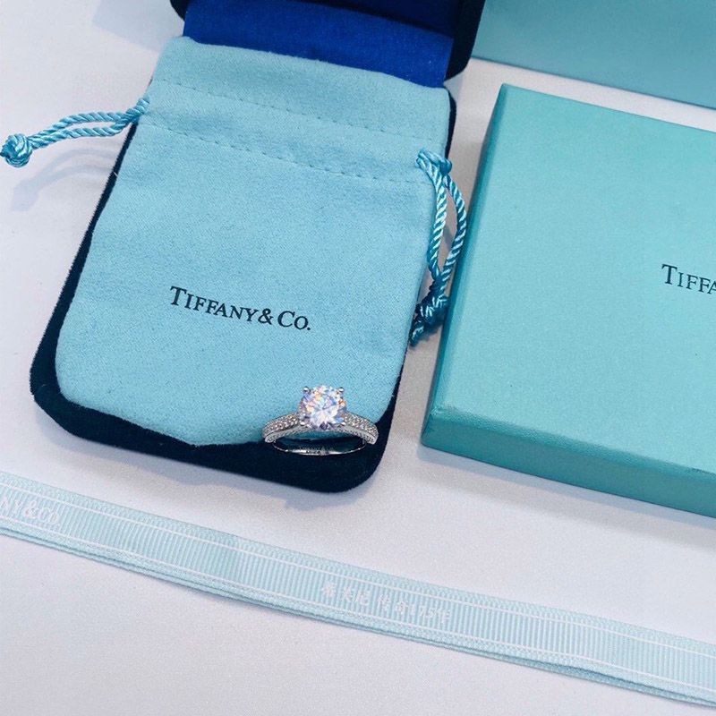 セール新作【Twiceサナさん着用】ティファニー Soleste 婚約指輪 リング Tii58453最高級