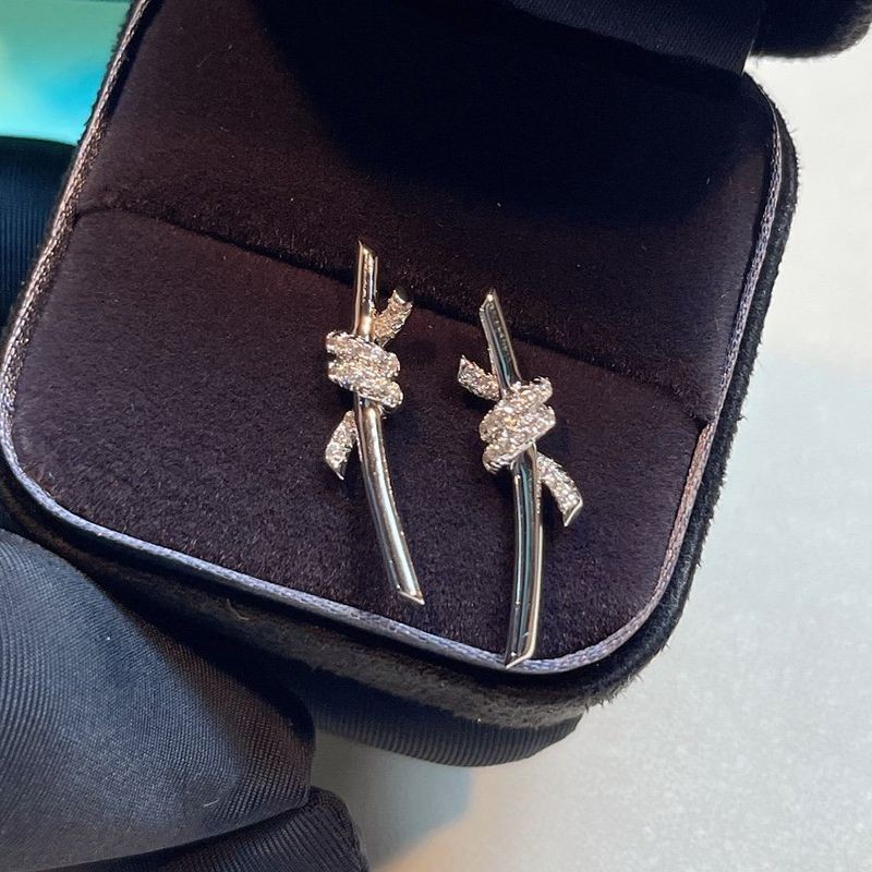 超話題!ティファニー Knot ピアス 18K ダイヤモンド スーパーコピー Tim06397通販