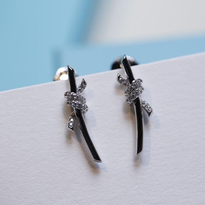 超話題!ティファニー Knot ピアス 18K ダイヤモンド スーパーコピー Tim06397高い品質