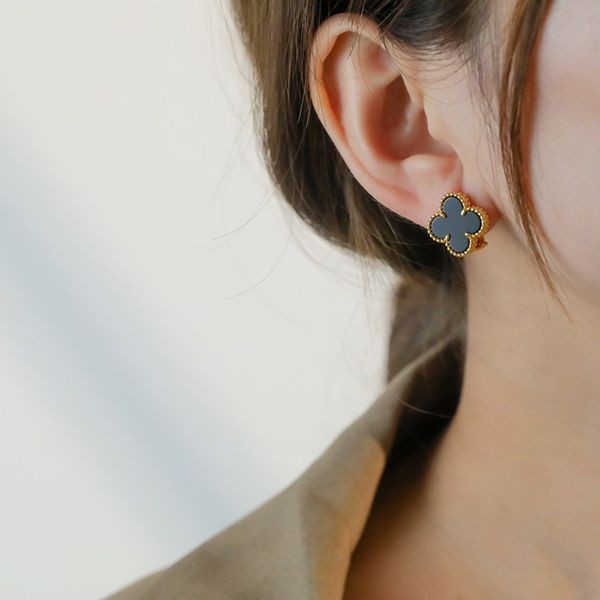 超話題!ヴァンクリーフ＆アーペル 偽物 アルハンブラ ピアス vae65383N級品